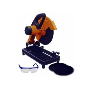 Sierra con disco y gafas