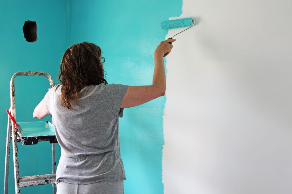 ¿Por qué un mismo color cambia durante el día? 4 pimtando dormitorios